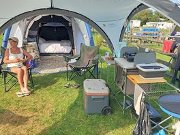 Set up on level, soft pitch