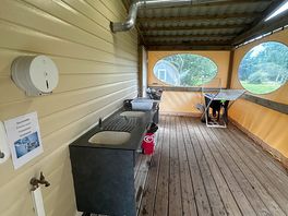 Washing area, even has a clothes horse for drying clothes if needed