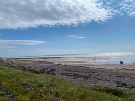 Beach 5 mins from the campsite