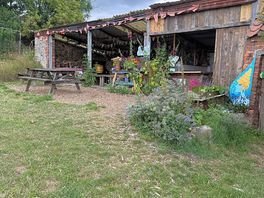 The barn with kettle