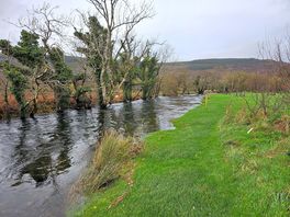 Lovely location alongside the river