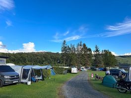 Lush setting and spacious pitches.