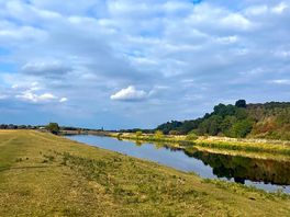The river trent was a 5 minute walk from the site