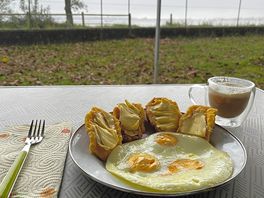 Camping breakfast