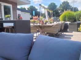 Im restaurant auf der terrasse.