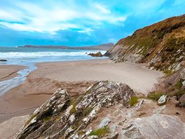Porthselau beach below the campsite