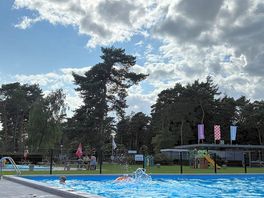 3 swim pools on site