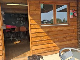 Nice little bar. food vans at weekends