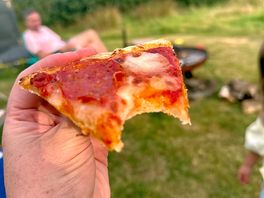 Marc and dinah made us tasty pizza one night also!