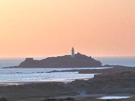 Short walk to stunning sunsets