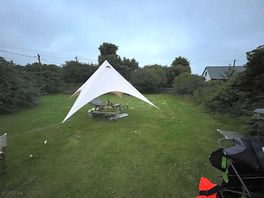 More garden and star tent