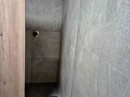 Ladies shower cubicle