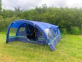 6 person tent plenty of space to pitch