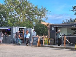 Gin shed