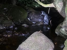 Small water falls basicly on the campsite and also the have made a shallow pool area