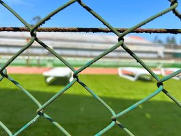 Lots of unfriendly fencing around the site.