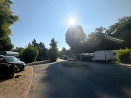 Unser stellplatz, genügend platz, perfekte parzellen