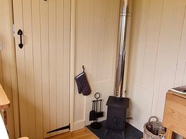 Kitchen log burner