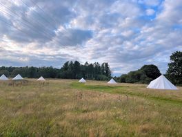 Beautiful dorsey glamping fields