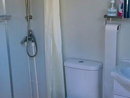 Toilet/shower