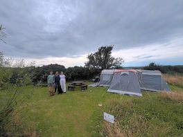 Large pitch sites