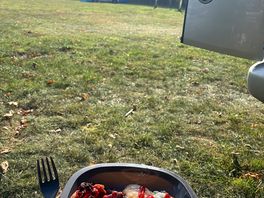 Breakfast at the van 😂 is the only photo i took, but you can see the space between us and others!