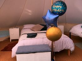 Inside with the lovely birthday decs