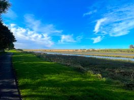 River walk into wick