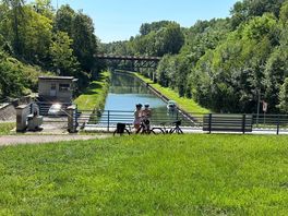 The canal, with a mixed surface path.