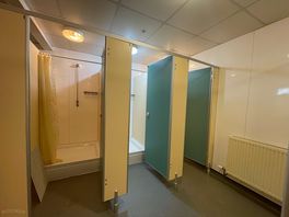 Male wash room