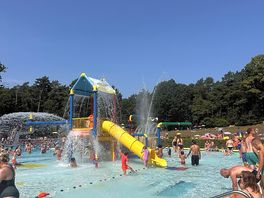 Part of the pool. another toddler splash part behind the camera too. catered for all ages.