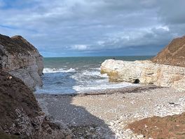 20 min walk to cliffs