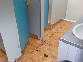 Mens toilets