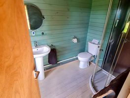 Deluxe pitch shower facilities