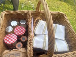 Breakfast hamper