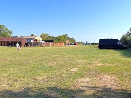 Loads of space and flat