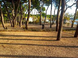 Fully-serviced gravel pitch