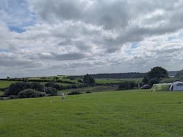 The beautiful open site. no fixed pitches - open nd free!