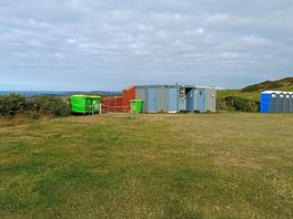 Toilet & shower facilities
