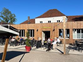 Restaurant/bar