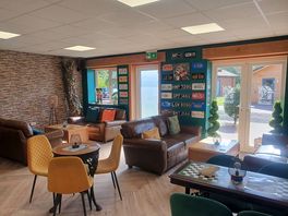 Bar/reception