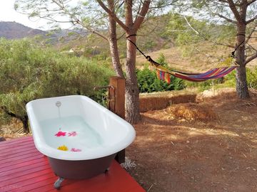 Open-air bath