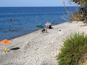 Beach accessed directly from the site (added by manager 03 Aug 2018)