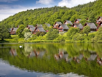 Thistle Lodges within a well-kept development with a private loch (added by manager 20 Nov 2022)