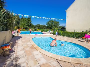 Paddling pool
