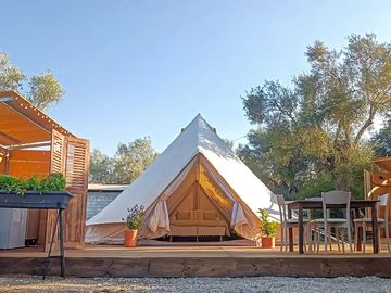 Bell tent on private decking (added by manager 30 Aug 2023)