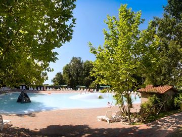 The lagoon, perfect to relax with your toddlers