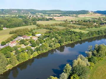 Dordogne river. (added by manager 15 Feb 2024)