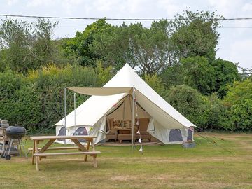Clover tent
