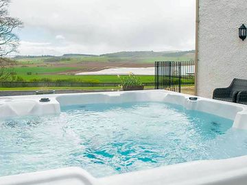 Farmhouse hot tub